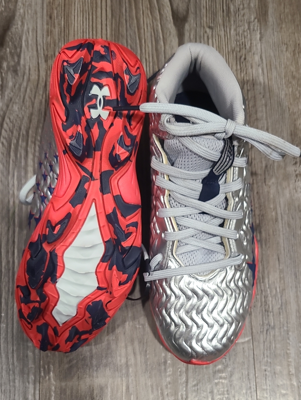 Under Armour Boys' Spotlight Hammer Jr. USA Football Cleats Size 3 - Picture 8 of 8